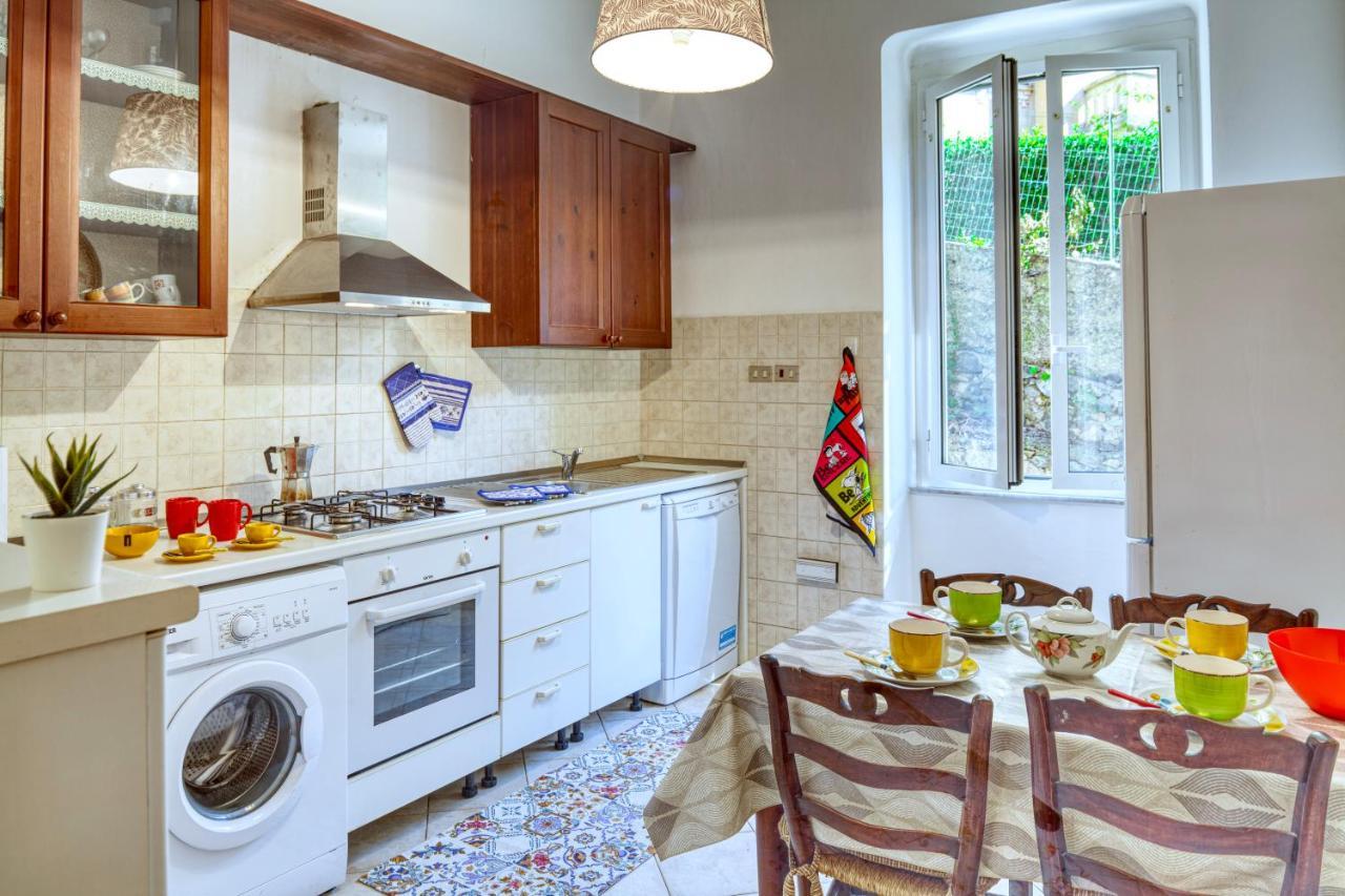 Oliva House Apartment Леванто Екстериор снимка